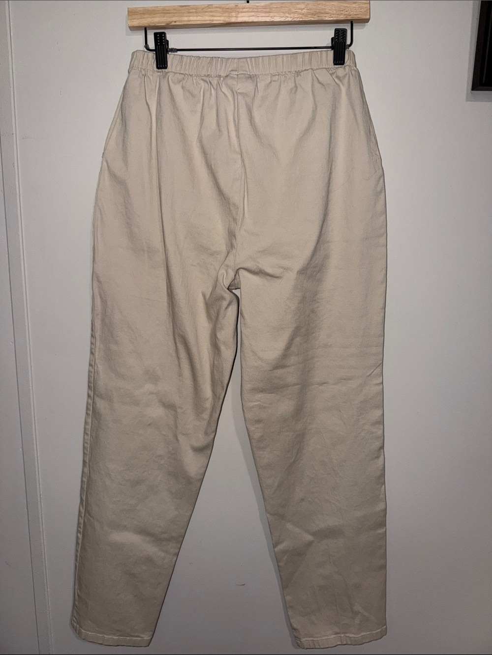Women's Elastic-Waist Chino Pants in Cream - Picture 5 of 7